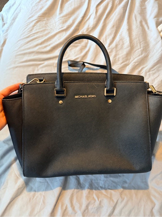 Michael Kors Handbags - Michael Kors Black Saffiano Leather Tote with Gold Hardware